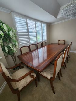 DINING TABLE FOR 10 PEOPLE