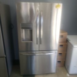 Frigidaire Counter Depth Refrigerator 