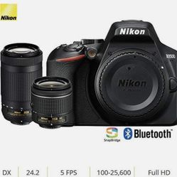 Nikon D5300 Digital SLR Camera Dual Lens Kit Used