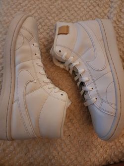 Nike Court Royale 2 Mid sneakers- Women's