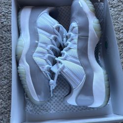 Jordan 11’s Cement Grey Trades Welcome