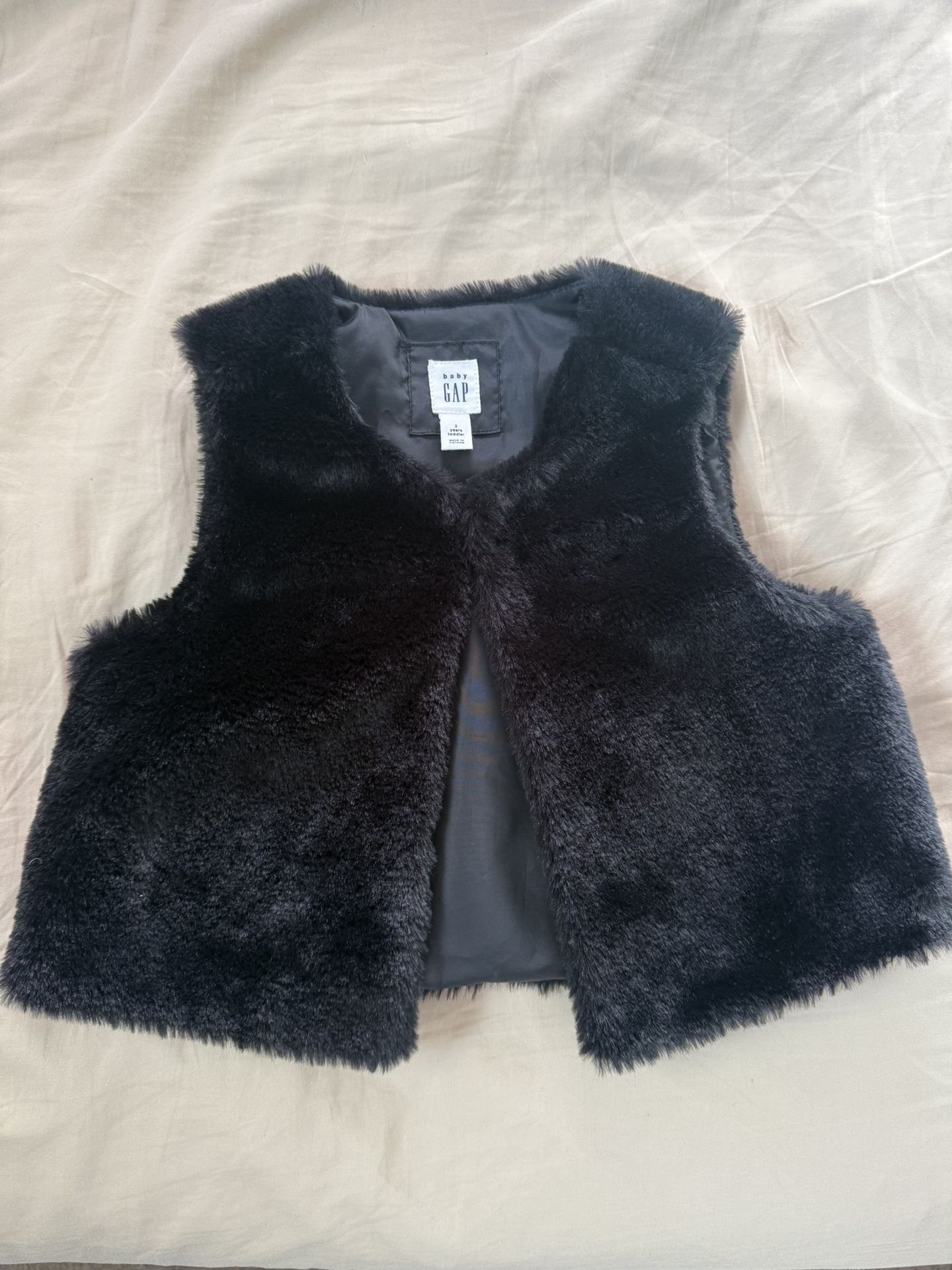 Baby Gap Girl Faux Fur Vest Black 3T