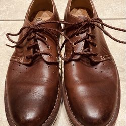 Men’s Clarks Brown Leather Shoes Size 9.5