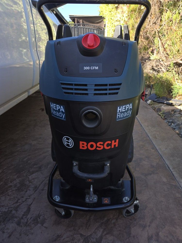 BOSCH GAS20-17AH 17-Gallon 300-CFM Dust Extractor with Auto Filter Clean and HEPA Filter