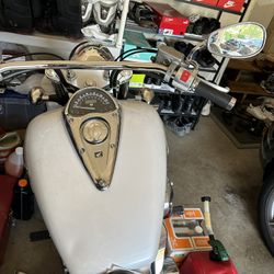 2007 Honda VTX 1300 $4500