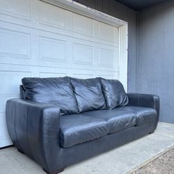 Contemporary Black Palliser Leather Sofa •FREE DELIVERY•