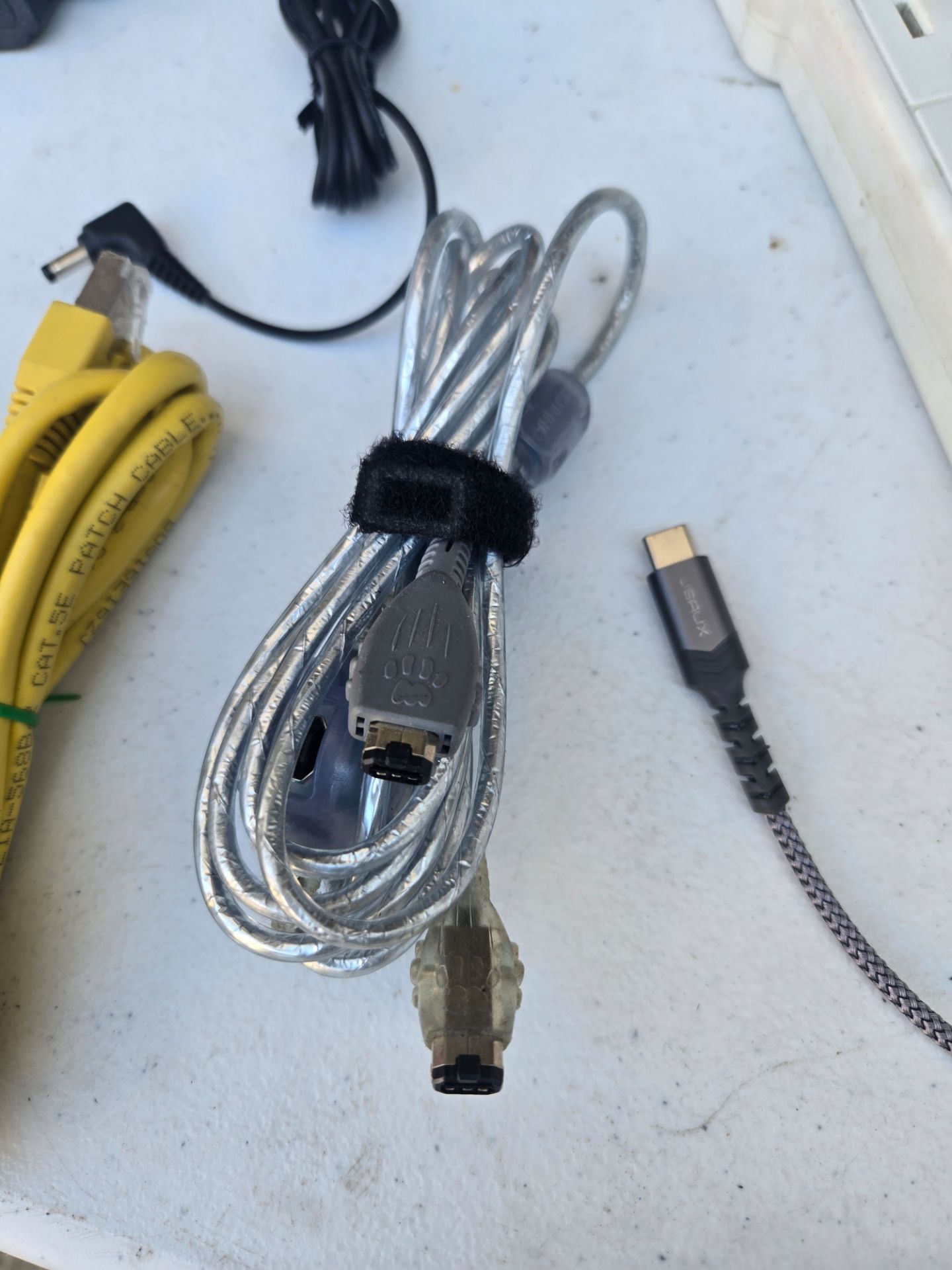 Cords, adaptors and various lot of electrical stuff