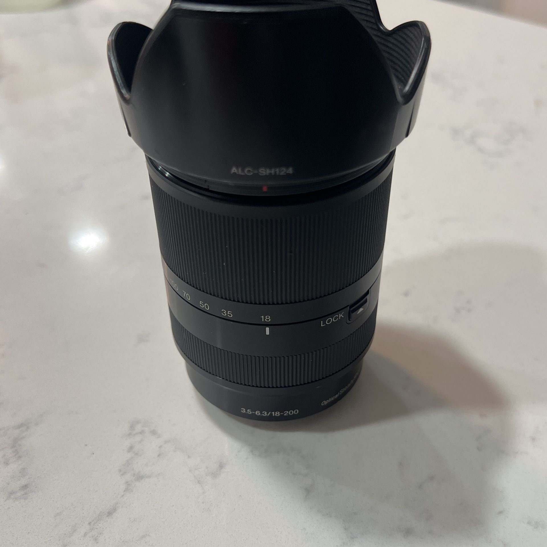 Sony E-Mount Lens | 18-200mm 3.5-6.3