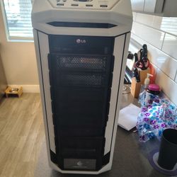 Cooler Master Storm Stryker Case