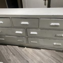 Dresser White 