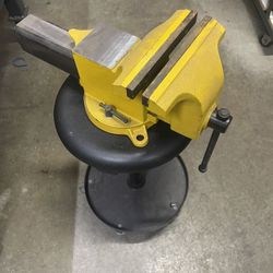 8" Heavy Duty Bench Vise 