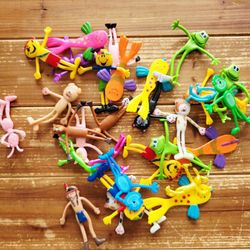 30 PIECES BENDABLE VINYL FIGURINES & SQUISHY SMALL TOYS **BRAND NEW $2 FOR ALL**