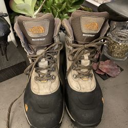 Northface Baltoro 200 Hiking Boot - Men’s Size 8