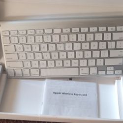 Apple Wireless Keyboard