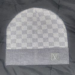 Lv Hat