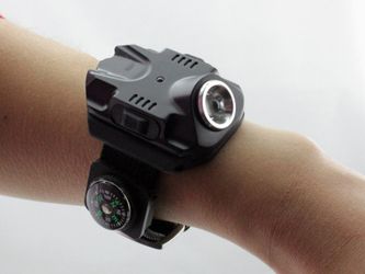 Rechargeable variable-output led wristlight