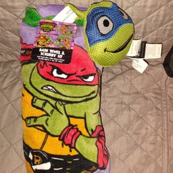 Ninja Turtle Bath Towel & Scrubby Set. $10