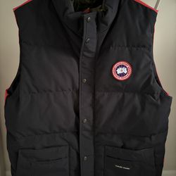 Canada goose vest (with Tag)