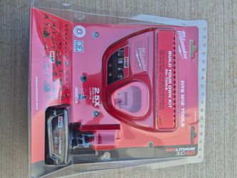MILWAUKEE CHARGER SET