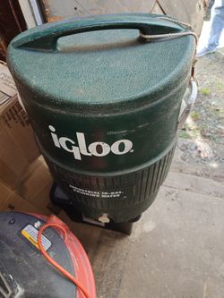 Igloo 10 gallon Industrial Water Cooler
