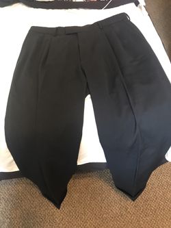 Men’s black 36 x 32 dress pants haggar pleat front