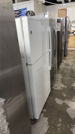 GE Top Freezer Refrigerator