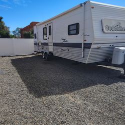 2001 Catalina Coachmen 30ft Superslide travel trailer