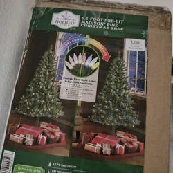 6ft Artificial Pre Lit Changing Colors 