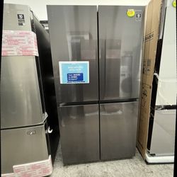 BLACK STAINLESS SAMSUNG COUNTER DEPTH 4 DOOR FRENCH DOOR REFRIGERATOR