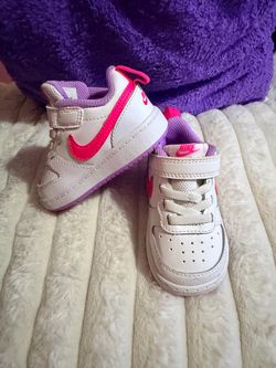 4c Nike Toddler Sneakers White Pink Purple