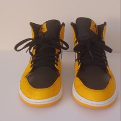 Air Jordan 1 Mid Yellow Taxi - Size 11.5