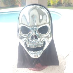 HALLOWEEN MASK SILVER - GOES OVER HEAD - 13H X 7W X 4.5D INCH