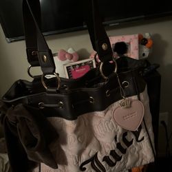 Juicy Couture  Purse 