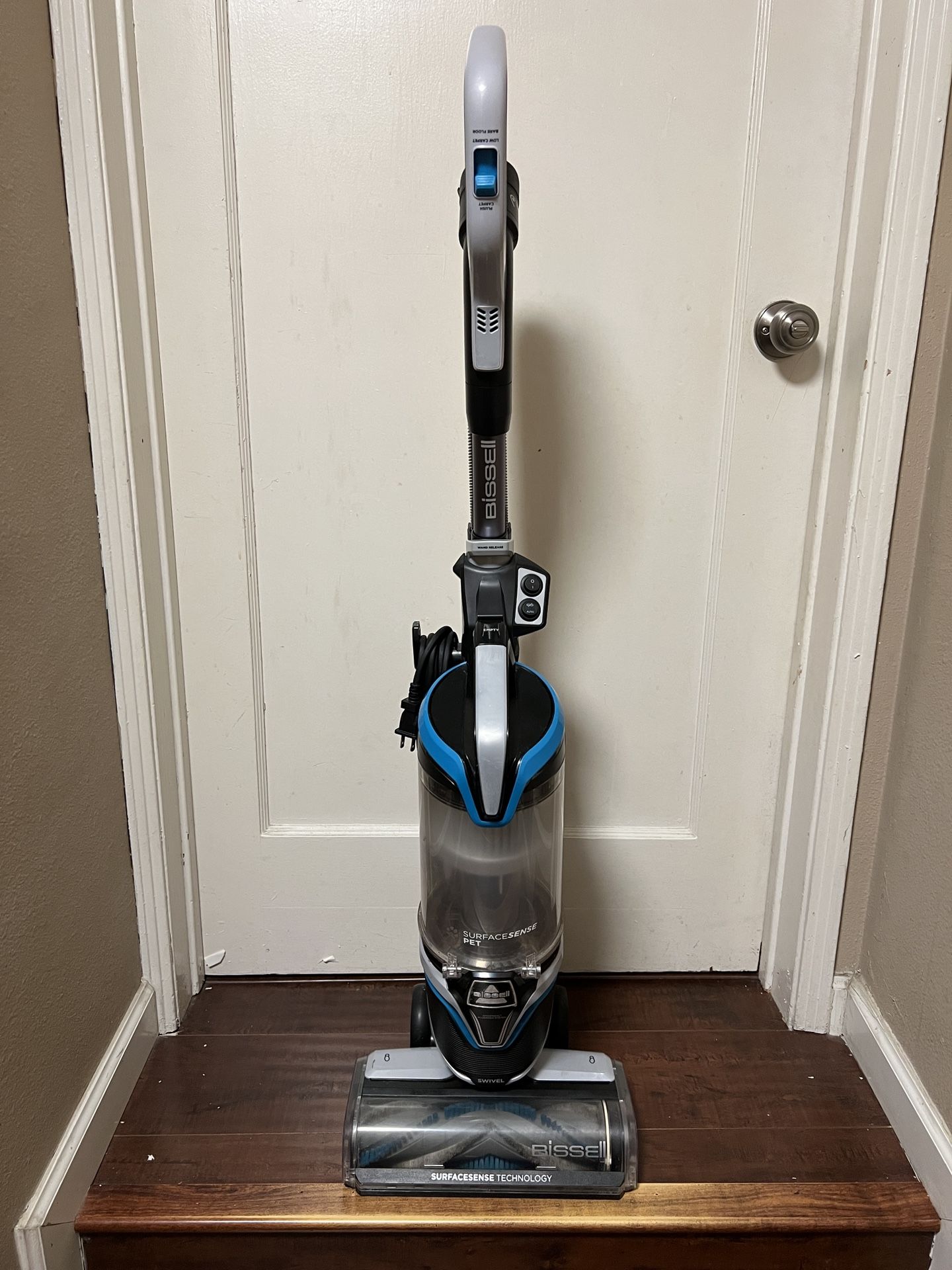 Bissell® SurfaceSense™ Pet Multi-Surface Vacuum, 28179