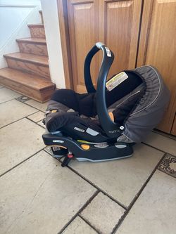 Chicco Infants Keyfit30 Car Seat