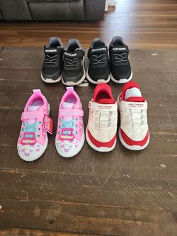 SKETCHERS SNEAKERS