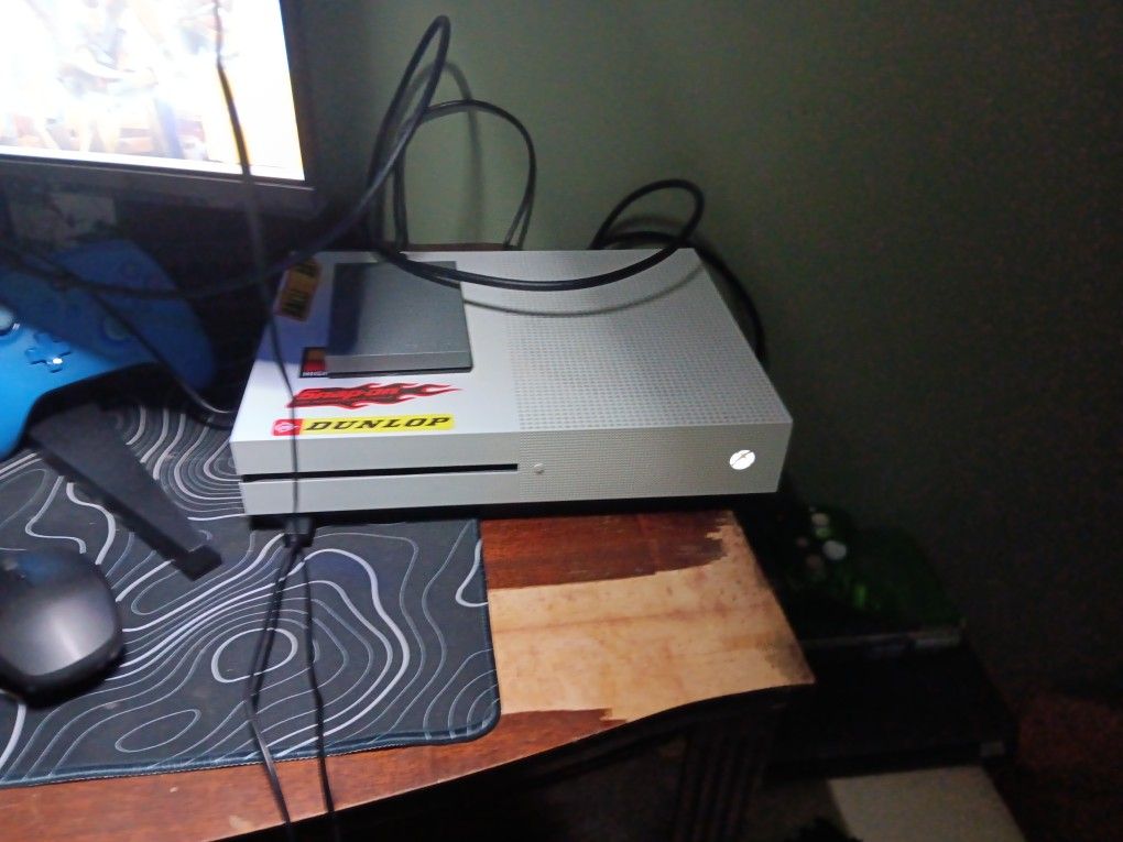 Xbox One S