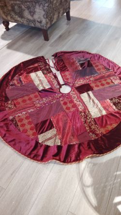 Velvet Tree Skirt