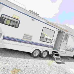 1994 Alpenlite M-29 RK 5th Wheel