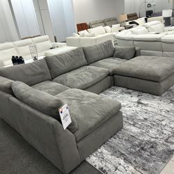 NEW Gray Sectional Sofa – Modern – Delivery Available