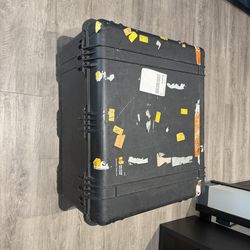 Pelican 1690 Shipping Case