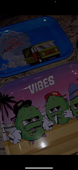 PLATES ( TRAYS) 😍$ 5 EACH