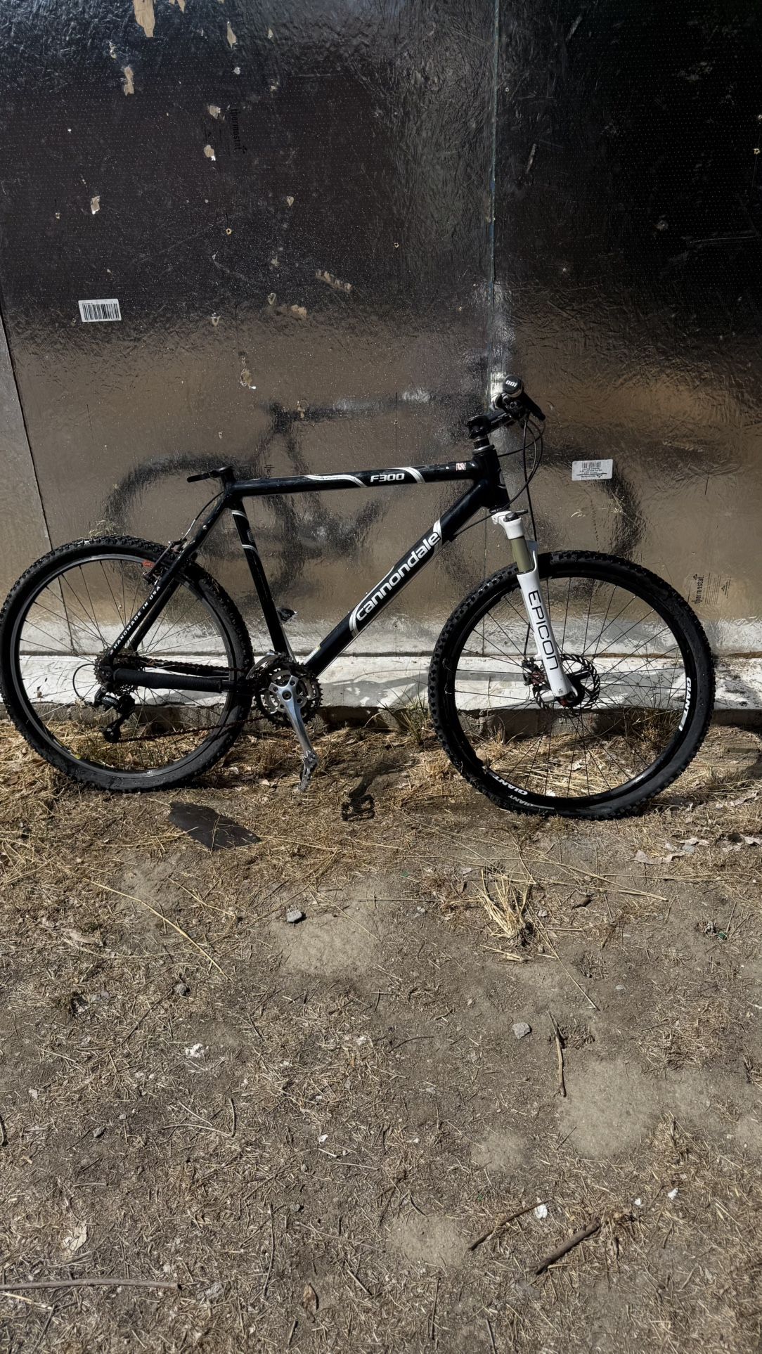 Carbondale F300 Make Offer