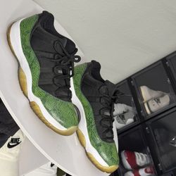 Air Jordan 11 Retro Low Snake 