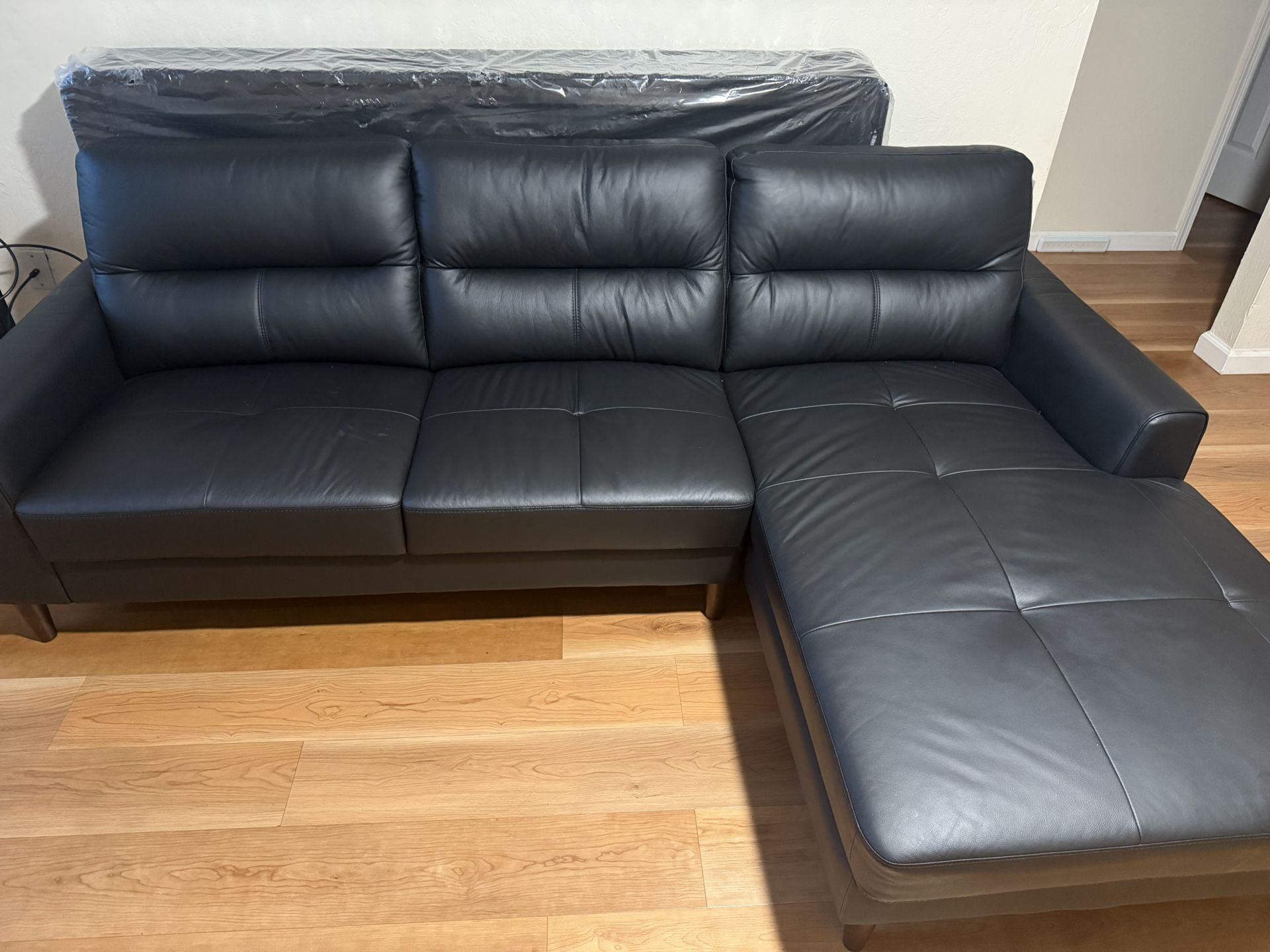 New Black 2 Piece Sofa