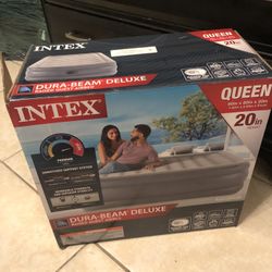 Intex Dura-Beam Deluxe Queen Airbed w/ Internal Pump