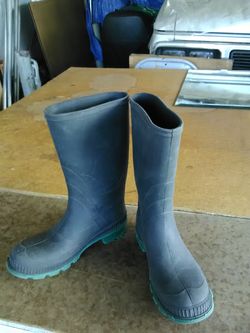 Boys Rain Boots size 6
