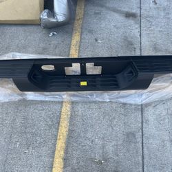 14-21 Toyota Tundra Rear Bumper Step Pad