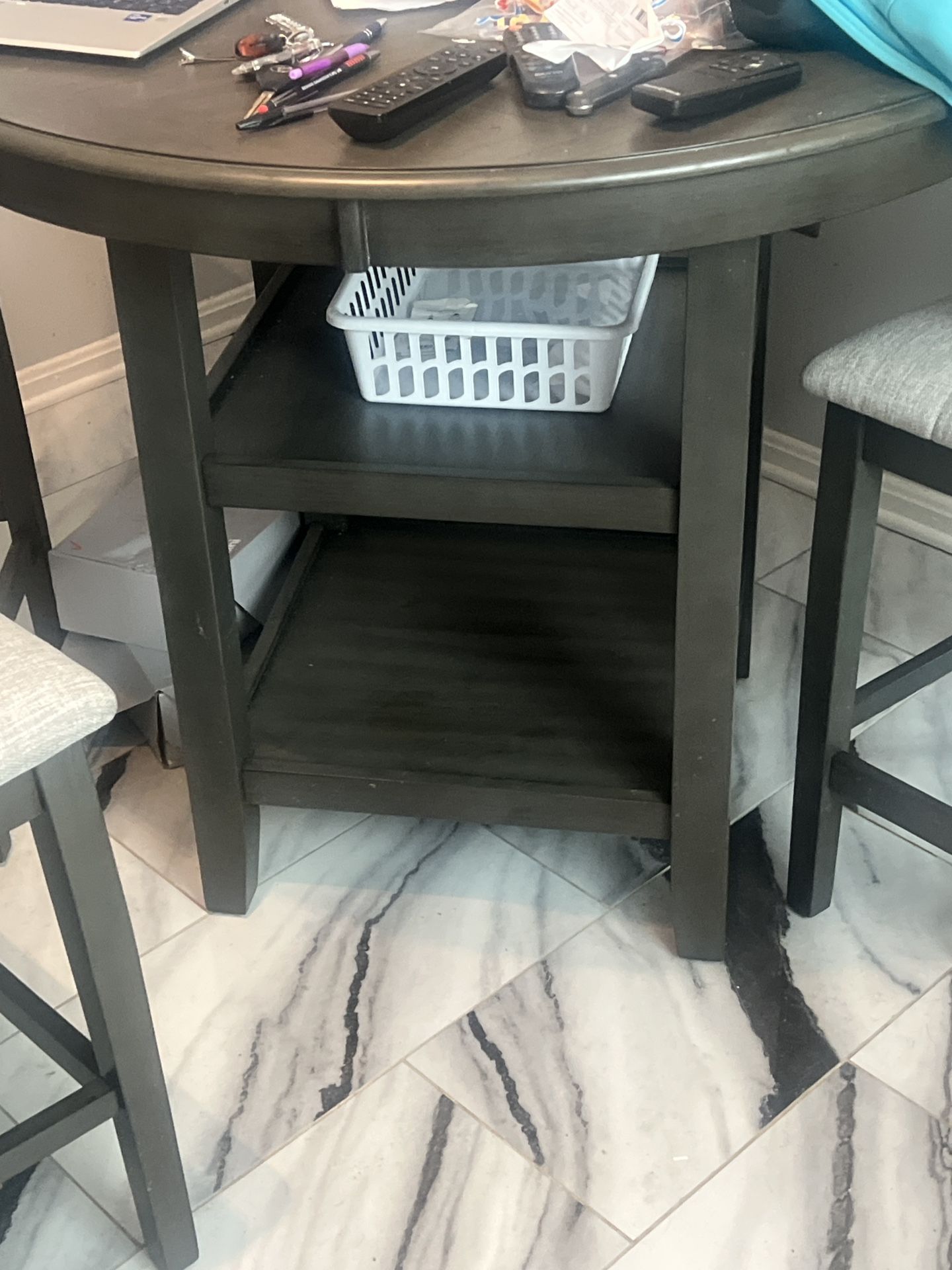 Bar Table 4 Chairs Brand New In The Box