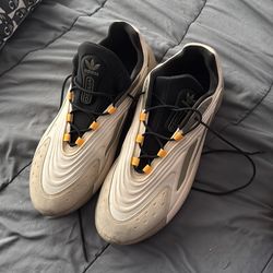 Adidas Ozelia shoes size 13